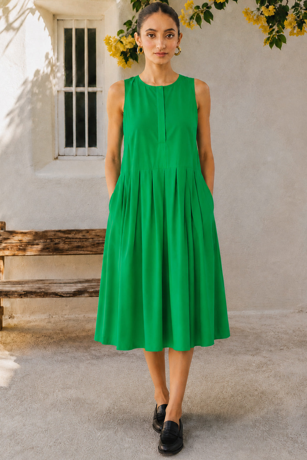 Emerald Green Sleeveless Midi Dress